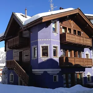 https://appartamenti-cristallo.it-lombardy.com