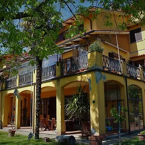 https://guardalaluna.it-tuscanyhotel.com